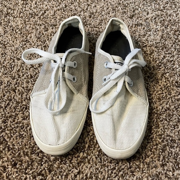 Converse Shoes - Converse tan and cream size 6 sneakers